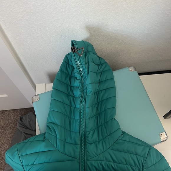Women’s Full Zip Up Puffer - Picture 3 of 3